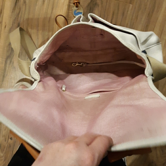 Vintage Dooney & Bourke Large Leather Toggle Bag. - Picture 7 of 8